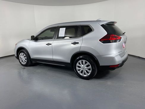 Used 2020 Nissan Rogue S image 4