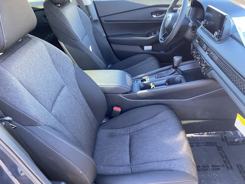 Used 2025 Honda Accord SE image 9