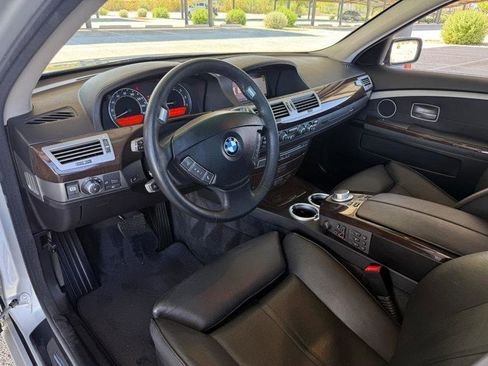Used 2008 BMW 750i RWD image 8