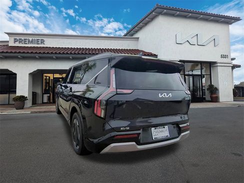 New 2026 Kia EV9 Land image 6