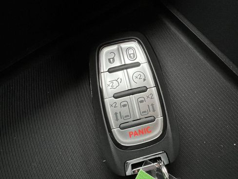 New 2026 Chrysler Voyager LX image 31
