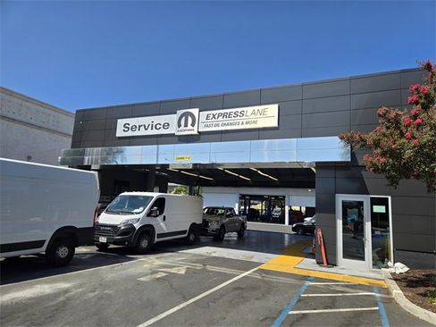 Used 2023 Jeep Gladiator Overland image 37