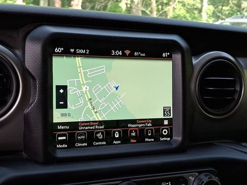 Used 2021 Jeep Gladiator Sport AWD/4WD image 17