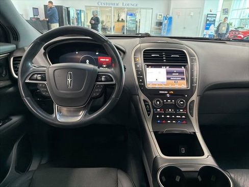 Used 2019 Lincoln Nautilus Reserve image 28