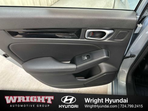 Used 2023 Honda Civic Touring image 12