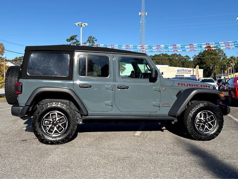 Used 2024 Jeep Wrangler Unlimited Rubicon image 24