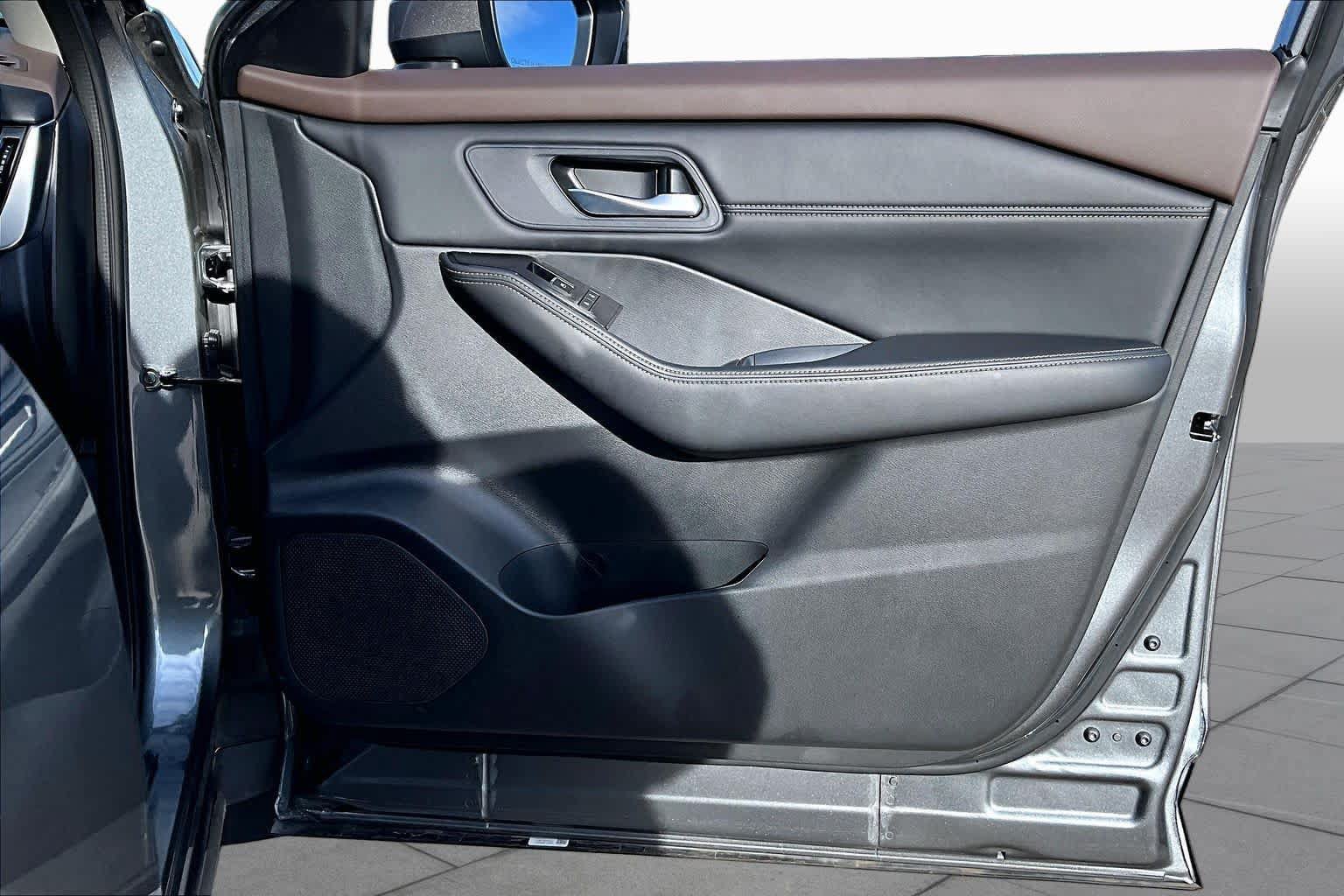 Certified 2023 Nissan Rogue SL w/ SL Premium Package FWD image 24