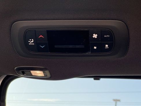 New 2026 Chrysler Pacifica Limited w/ S Appearance Package image 34