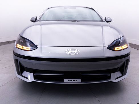 Used 2023 Hyundai Ioniq 6 SEL RWD image 13