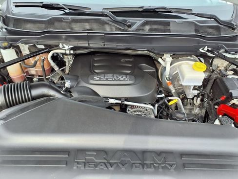 Used 2024 RAM 2500 Big Horn AWD/4WD image 3