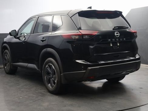 Certified 2026 Nissan Rogue SV image 6