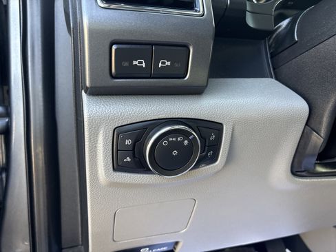 Used 2021 Ford F250 XLT w/ XLT Premium Package AWD/4WD image 12