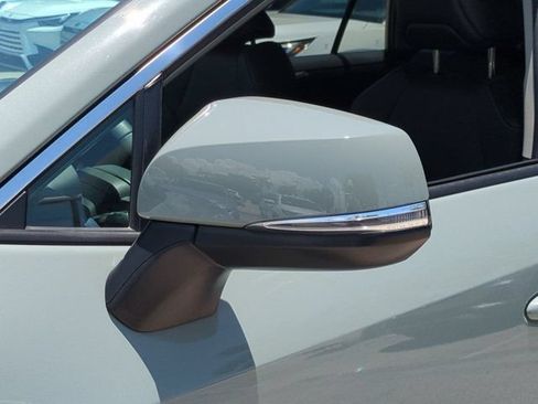 Used 2022 Toyota RAV4 XLE Premium FWD image 11