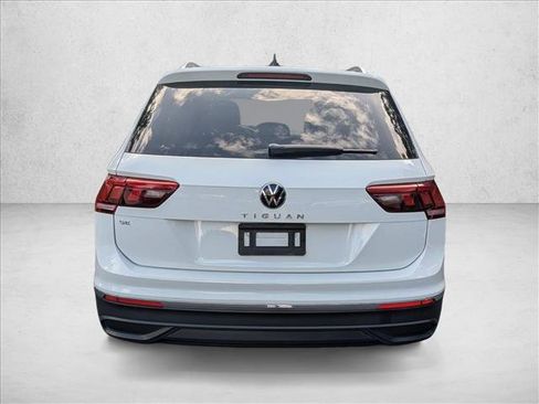 Used 2024 Volkswagen Tiguan SE FWD image 6