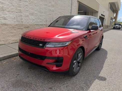 Used 2023 Land Rover Range Rover Sport SE image 1