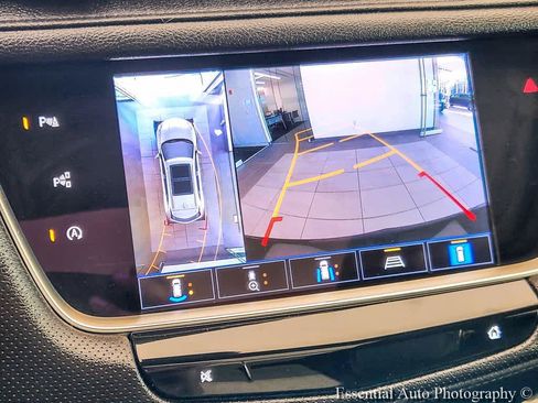 Used 2023 Cadillac XT5 Premium Luxury w/ Technology Package AWD/4WD image 18