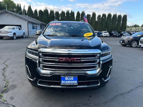 Used 2022 GMC Acadia SLE w/ Driver Convenience Package FWD image 2