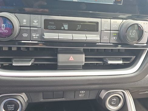 Certified 2024 Toyota Grand Highlander AWD image 18