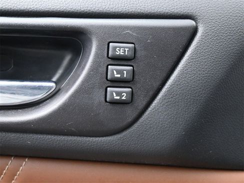 Used 2017 Subaru Outback 2.5i Touring image 4