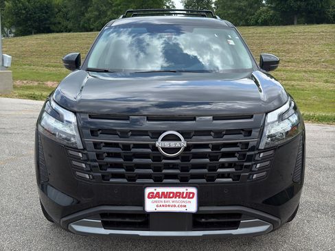 New 2026 Nissan Pathfinder SL AWD/4WD image 3