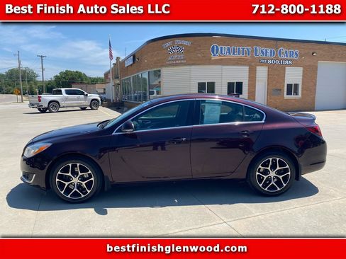 Used 2017 Buick Regal Sport Touring FWD image 1
