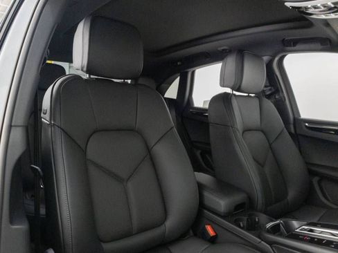 Certified 2026 Porsche Macan AWD/4WD image 25