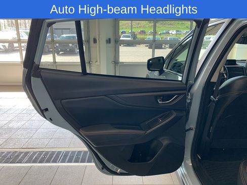 Used 2020 Subaru Crosstrek 2.0i Limited w/ Moonroof Package w/Navigation AWD/4WD image 15