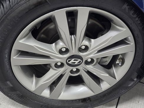 Used 2018 Hyundai Elantra SEL w/ Cargo Package image 8