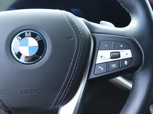 Used 2024 BMW X5 xDrive50e w/ Parking Assistance Package AWD/4WD image 27