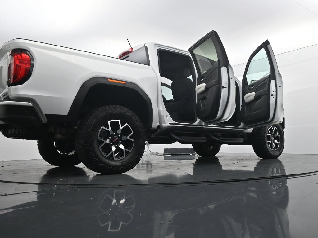Used 2024 GMC Canyon AT4X AWD/4WD image 43