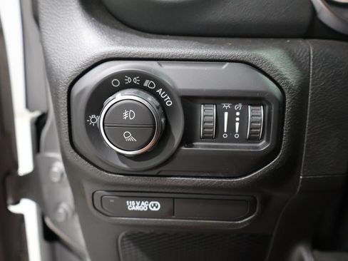 Used 2020 Jeep Gladiator Overland AWD/4WD image 29