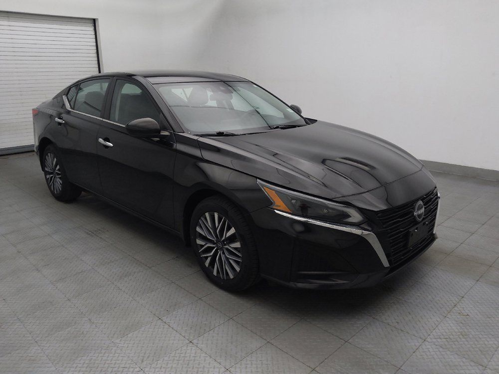 Used 2023 Nissan Altima 2.5 SV AWD/4WD image 13