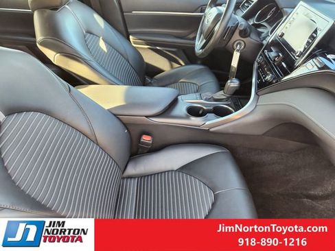 Used 2024 Toyota Camry SE image 15