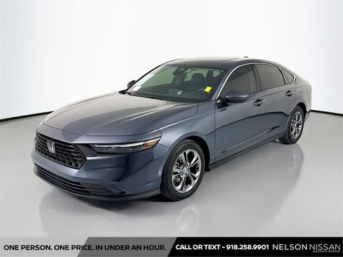 Used 2023 Honda Accord EX image 1