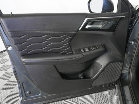 New 2026 Mitsubishi Outlander SEL image 7