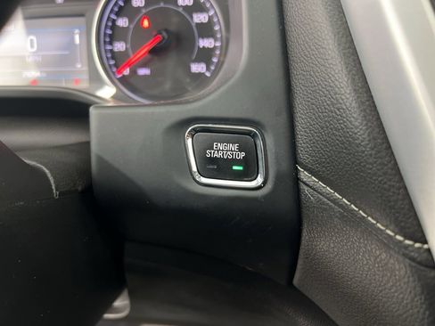 Used 2023 GMC Acadia SLE w/ Driver Convenience Package image 14