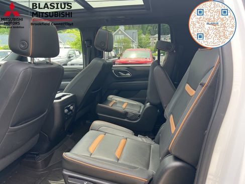 Used 2023 GMC Yukon XL AT4 w/ AT4 Premium Package AWD/4WD image 31