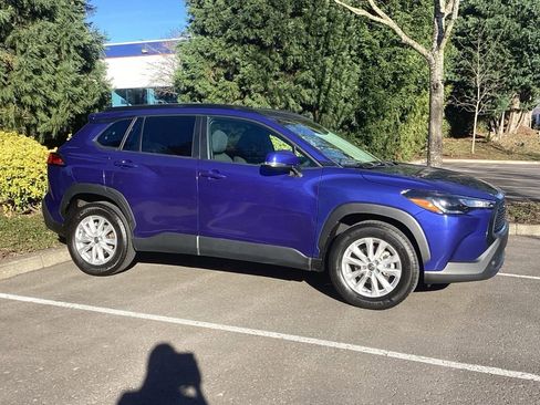 Used 2023 Toyota Corolla Cross LE image 7