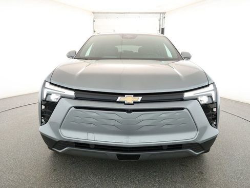 Used 2024 Chevrolet Blazer EV LT image 2