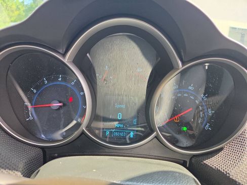 Used 2011 Chevrolet Cruze Eco FWD image 24