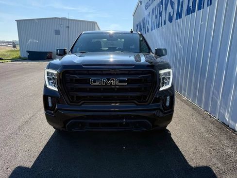 Used 2021 GMC Sierra 1500 Elevation w/ LPO, Elevation Black Package AWD/4WD image 3
