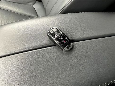 Used 2020 Buick Envision Premium image 34