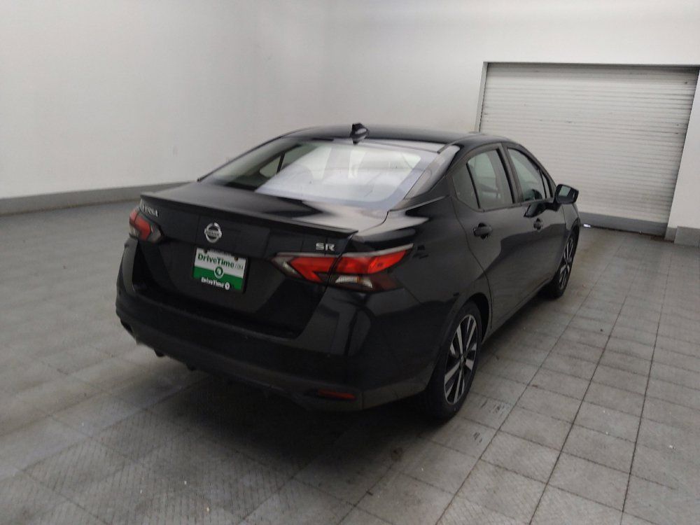 Used 2022 Nissan Versa SR FWD image 9