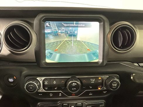 Used 2020 Jeep Gladiator Sport w/ Quick Order Package 24S AWD/4WD image 27