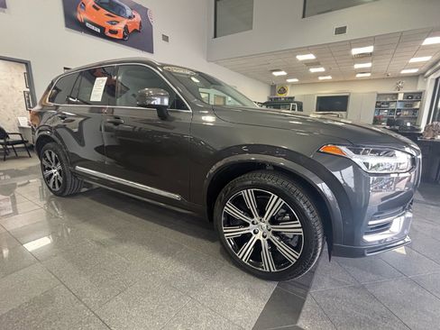 Used 2024 Volvo XC90 T8 Plus w/ Protection Package image 4