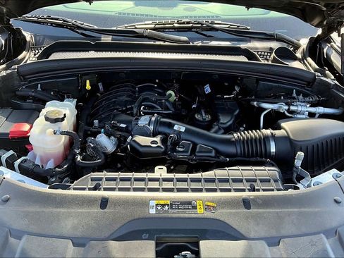 Used 2023 Jeep Grand Cherokee L Limited w/ Black Appearance Package image 31