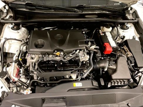 Used 2023 Toyota Camry SE image 13