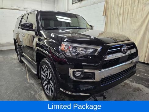 Used 2024 Toyota 4Runner Limited AWD/4WD image 4