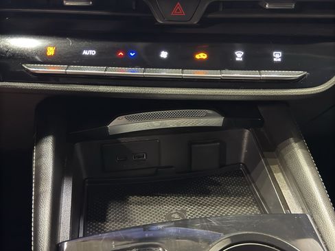 Used 2024 Buick Envision Preferred AWD/4WD image 29
