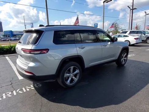 Used 2021 Jeep Grand Cherokee L Limited image 8